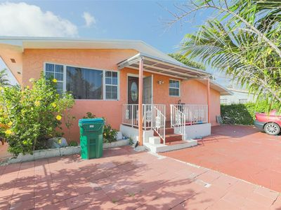 827 NW 73rd St, Miami, FL, 33150