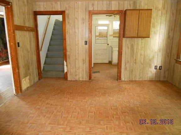 3rd image of 329 Cohasset Ave
