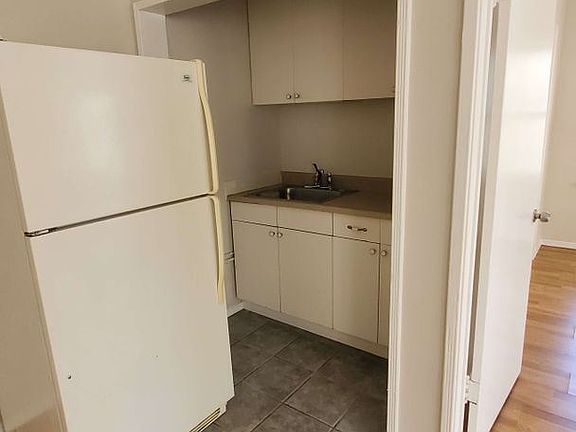 4th image of 614 Hauser Blvd APT 112
