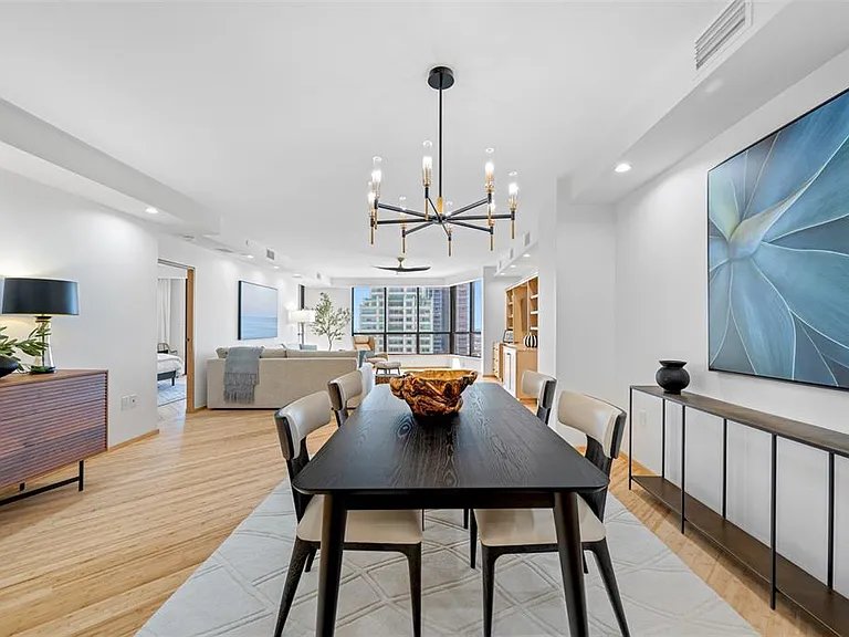 1 Beach Dr SE #2211 — Photo 4