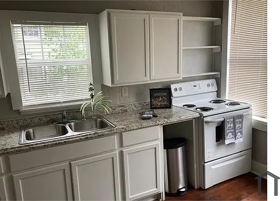 2320 McFaddin St #2 — Photo 7