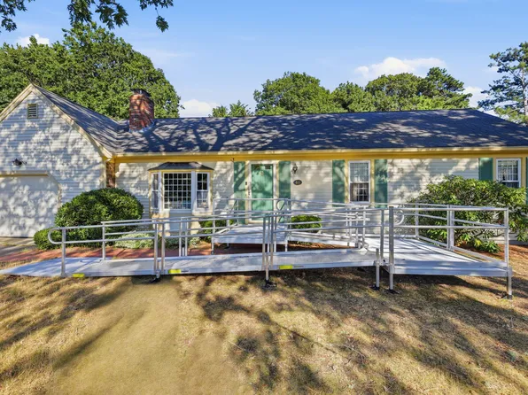 46 Four Seasons Drive, South Yarmouth, MA 02664