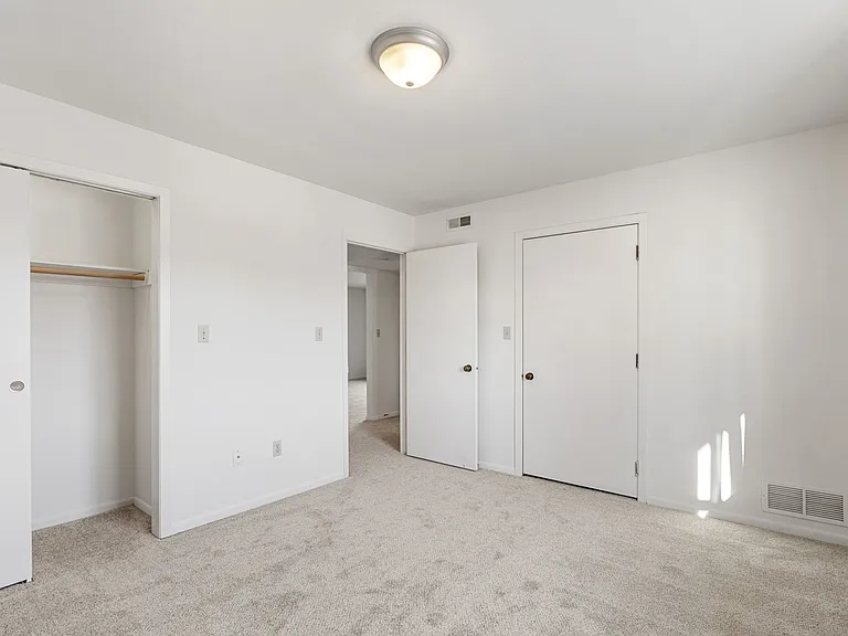 168 Lewis St — Photo 17
