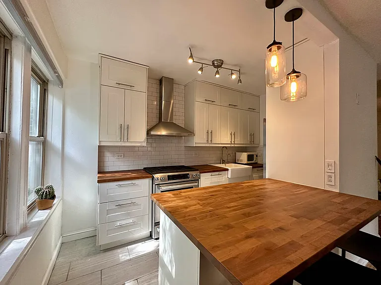 48-50 44th St #2B — Photo 12