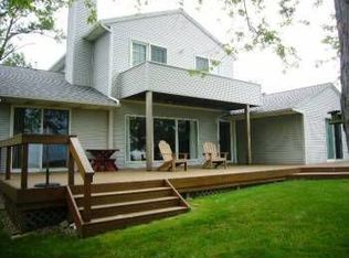 4336 E Barnum Rd, Port Clinton, OH 43452