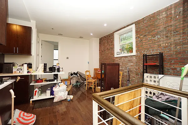 Rented by Rennit Inc. | media 2