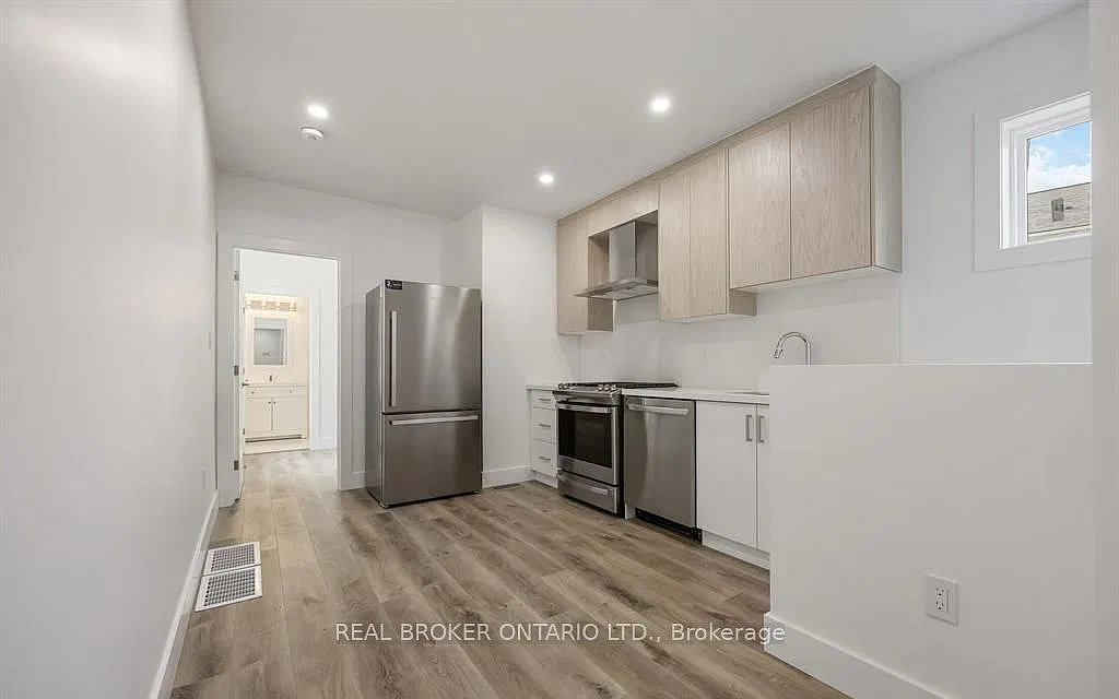 2 bed, $2,600 — Photo 3