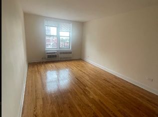 86-25 Van Wyck Expy #209, Jamaica, NY 11435