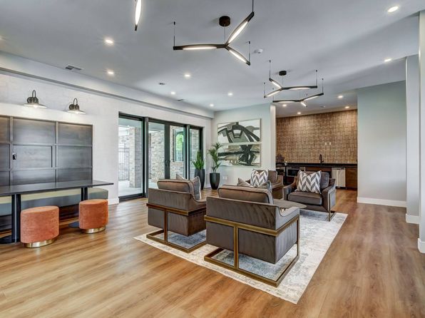 8000 W Crestline Ave APT 225