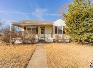 1535 SW Collins Ave, Topeka, KS 66604