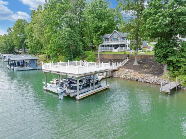 244 Cove Rd, Penhook, VA 24137