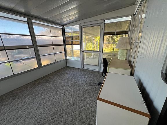 3rd image of 11 Shady Ln