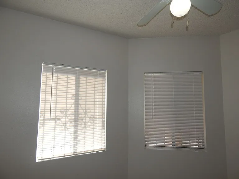 117 E Laguna St — Photo 10