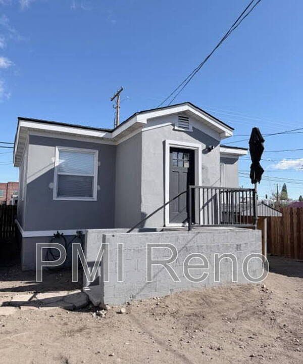 1st image of 613 E 2nd St