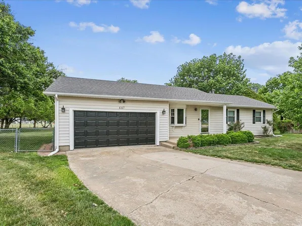 447 Meadowbrook Ct, Newton, KS 67114