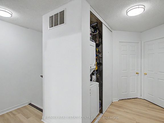 4th image of 95 W George Appleton Way