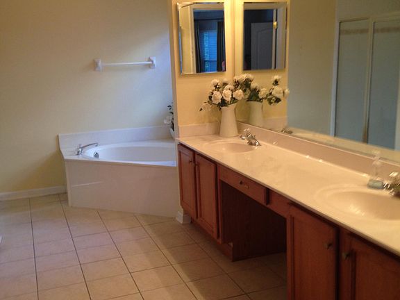 2nd image of 1117 Stonehedge Trail Ln