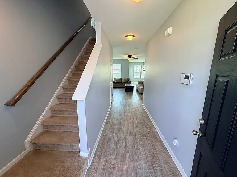 1355 Hermitage Ln — Photo 4