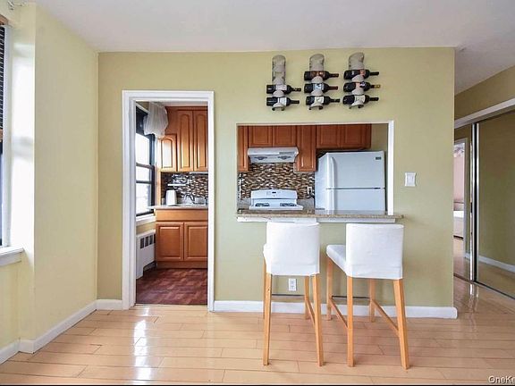 3rd image of 1 Maple Drive #3H