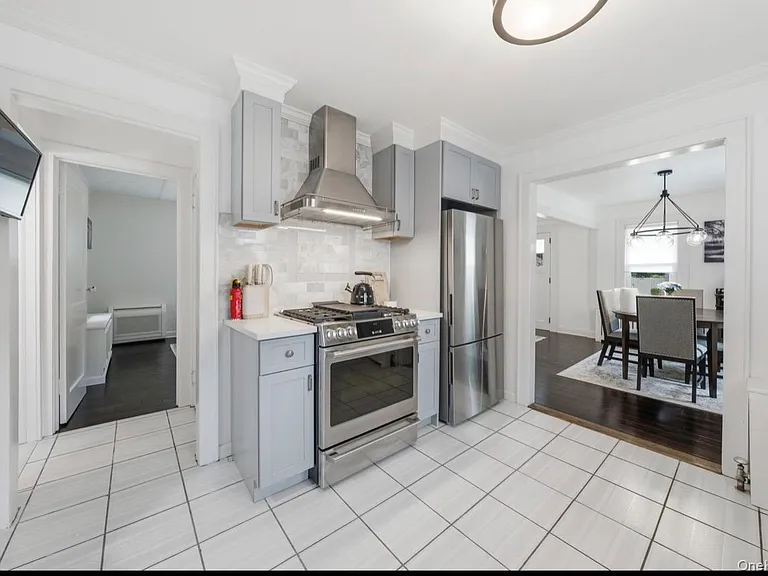 8 Rosewood Ave — Photo 8