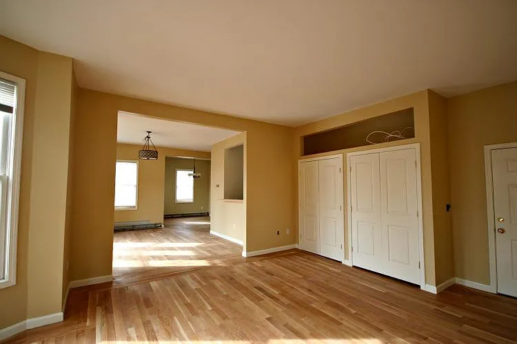 2 bed, 750 sqft, $2,225 — Photo 2