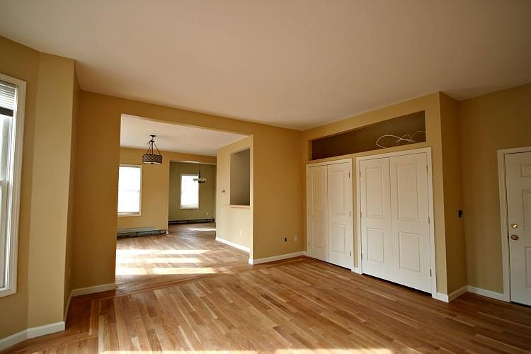 2nd image of 261 Broadway APT 3