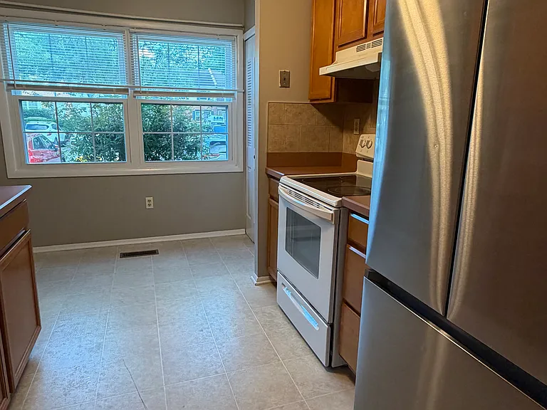 1613 Forest Hill Ct — Photo 6