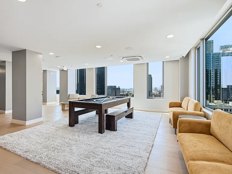 628 Summit Ave #1 — Photo 39