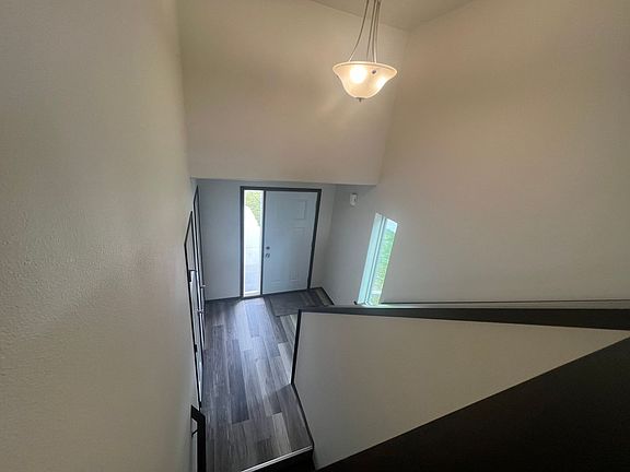 4th image of 3715 32nd St S