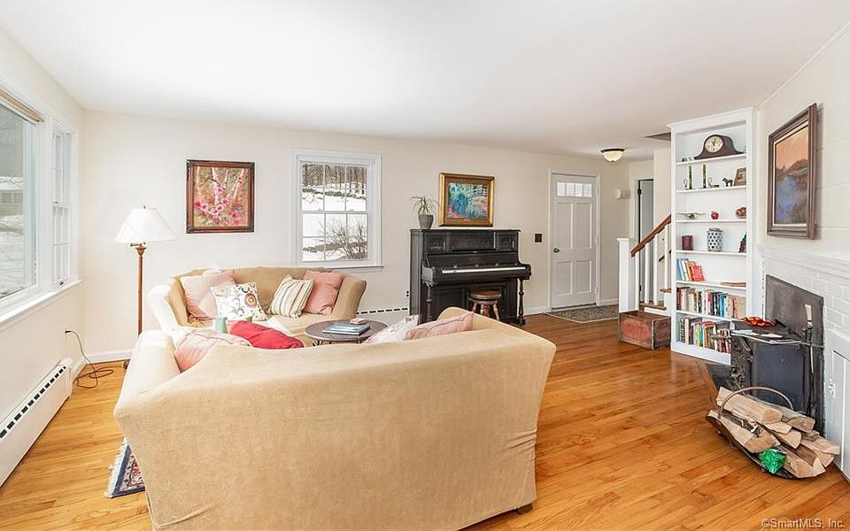 31 Taunton Lake Dr, Newtown, CT 06470 Zillow