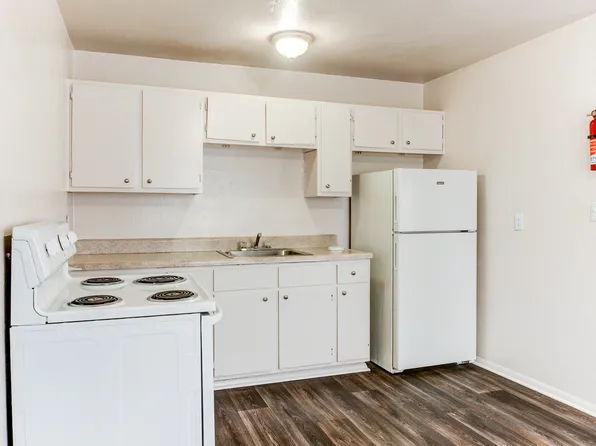 Harbor Square Apartments