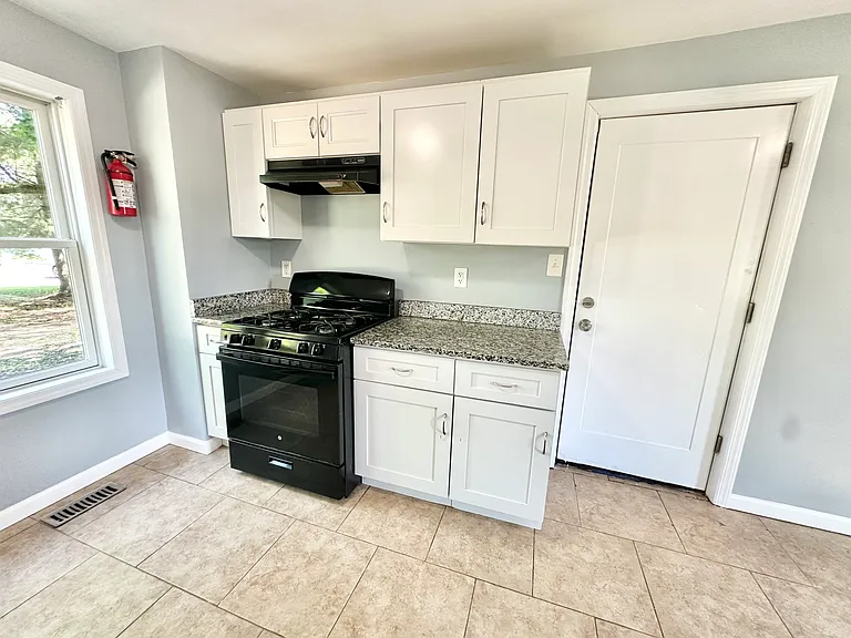425 Sicklerville Rd — Photo 5