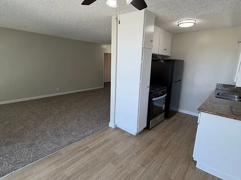 Stone Gate Apartments — Photo 45