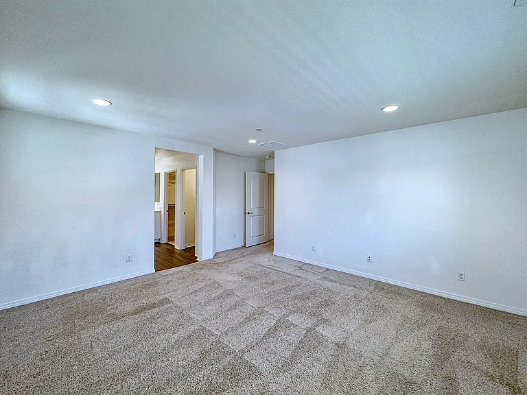 16075 Symphony Ln — Photo 16
