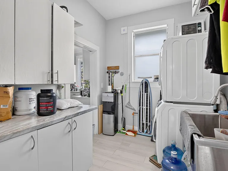 2465 Taylor St — Photo 16
