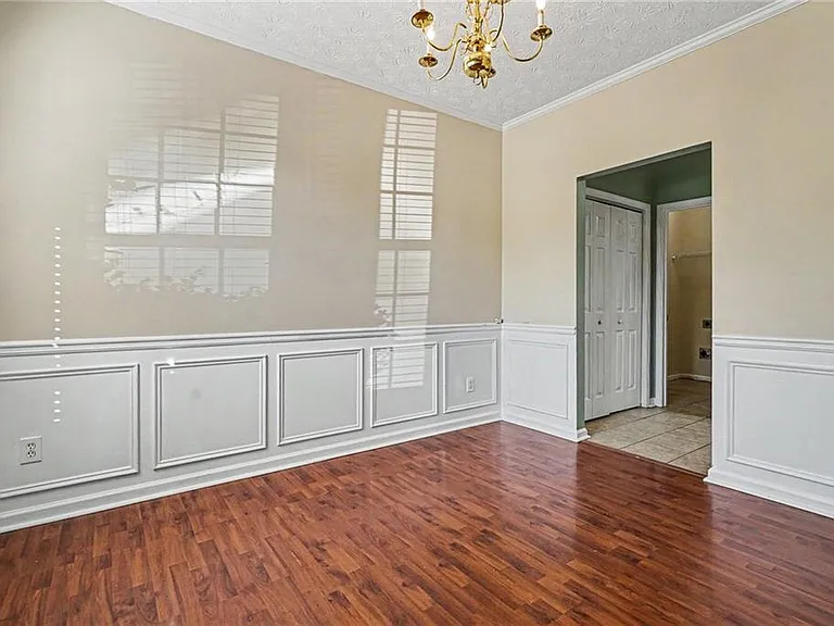 375 Clairidge Ln — Photo 10