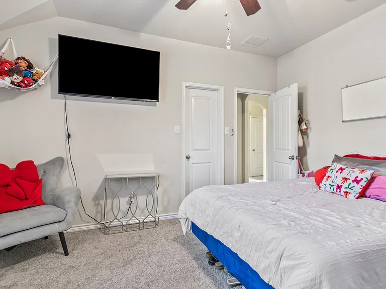 5733 Coleto Creek Cir — Photo 14