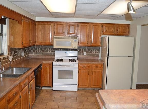 5th image of 15 Brooks Pl