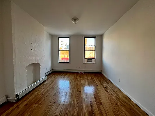 Rented by MySpaceNYC | media 5