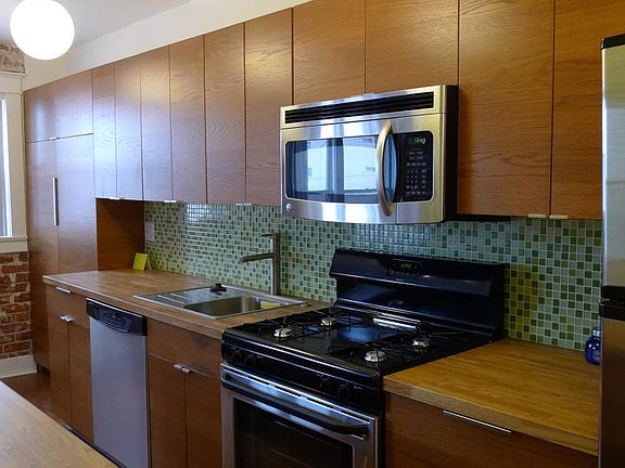 2nd image of 325 W 3rd St Unit 305