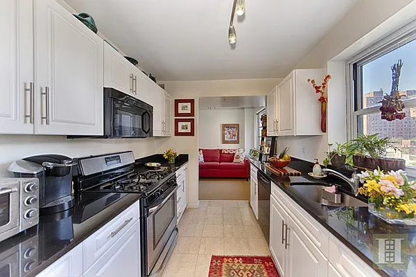 Rented by Halstead Real Estate | media 8