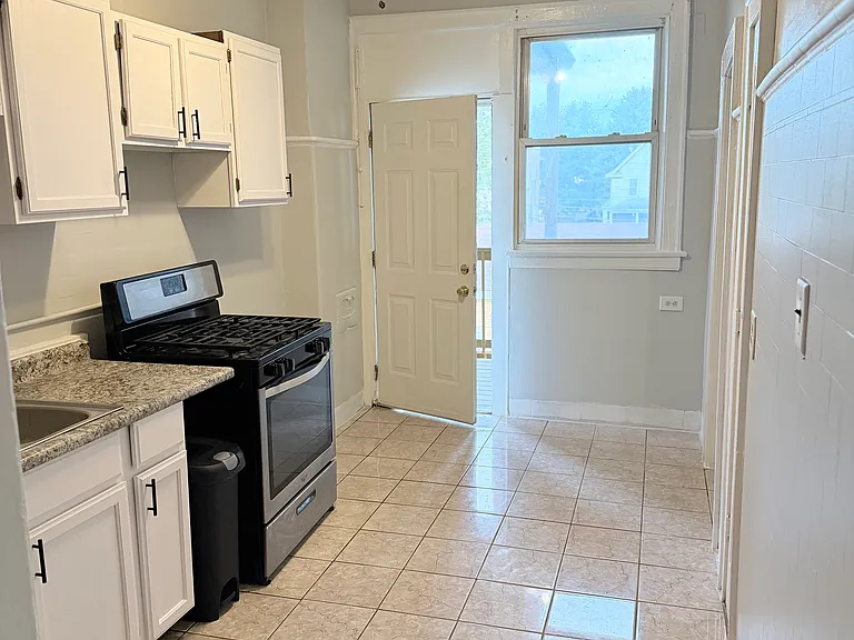 106 S Parkside Ave — Photo 8