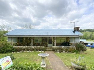 749 Cave Creek Rd, Mammoth Springs, AR 72554