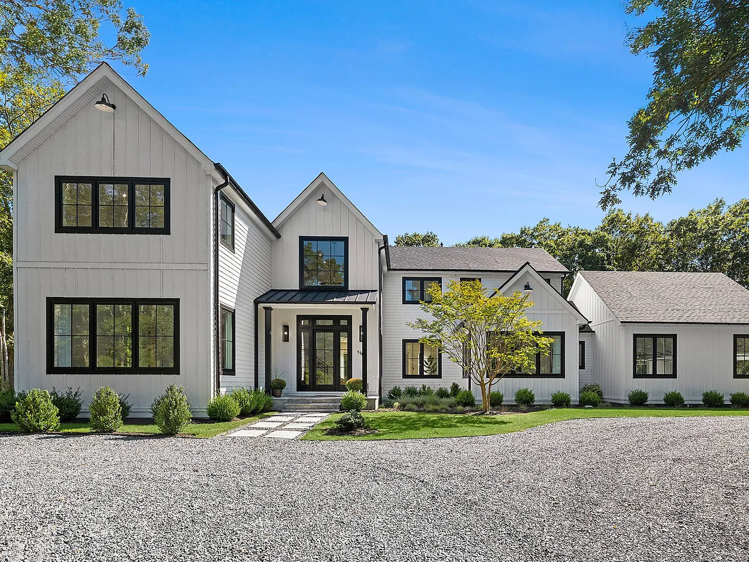 Designed for Effortless Hamptons Living — Photo 4