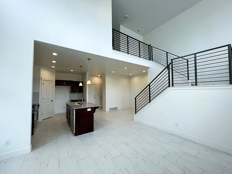 1496 N Sage Dr — Photo 4