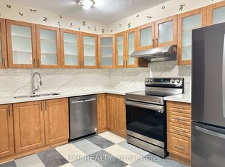 50 Mississauga Valley Blvd #1413, Mississauga, ON L5A 3S2