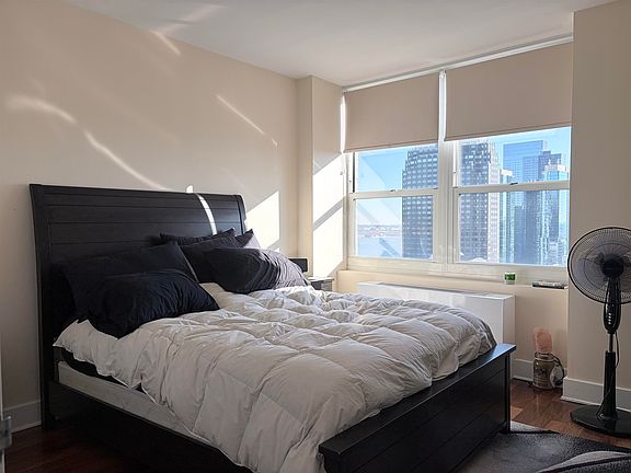 4th image of 88 Morgan St APT 3507