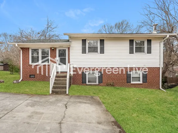 2202 Maybank Dr, Greensboro, NC 27403