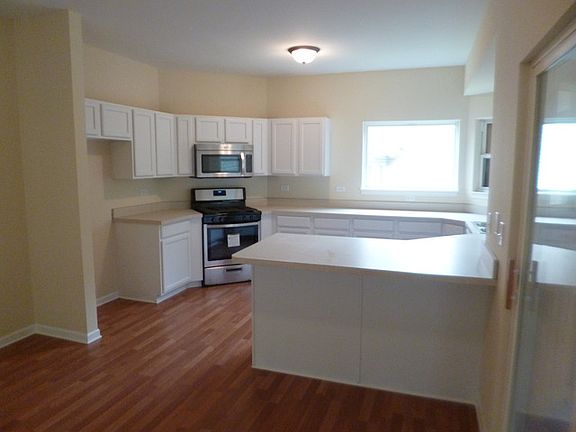 5th image of 1817 Foxfield Dr