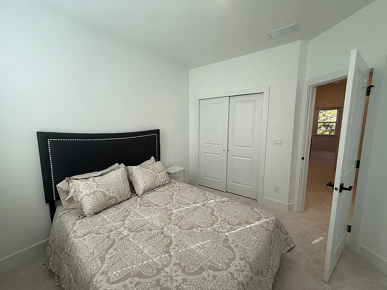 1013 Regalia Rd — Photo 12